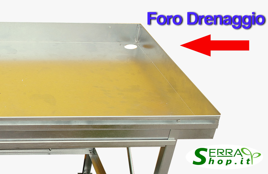 Foro per drenaggio acqua   Il sistema di drenaggio presente nel tavolo per coltivazione consiste consente di evitare l'accumulo di acqua. In questo modo, l'acqua in eccesso può essere facilmente drenata, evitando così problemi di ristagno. Tuttavia, se si desidera mantenere l'acqua nella vasca, il drenaggio può essere chiuso. Questo sistema consente di coltivare diverse tipologie di piante in un unico luogo, garantendo un ambiente ideale per la crescita delle stesse.